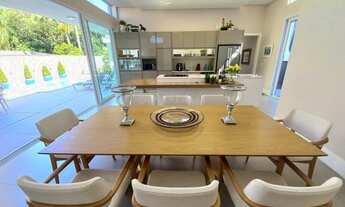 Imagem 3: Casa para venda tem 450 metros quadrados com 3 quartos em Jurerê - Florianópolis - SC