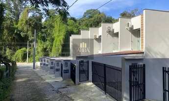 Imagem 7: Sobrado Geminado para Venda em Joinville, Boa Vista, 3 dormitórios, 1 suíte, 1 banheiro, 2