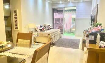 Imagem 3: Apartamento para venda possui 90 metros quadrados com 2 quartos em Laranjeiras - Rio de Ja