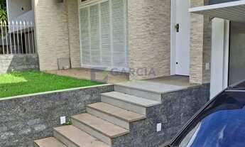 Imagem 4: Casa à venda no bairro Vila Ipiranga, Porto Alegre