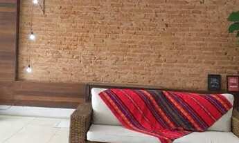 Imagem 2: Linda casa com jardim, piscina, churrasqueira e sauna! Área linear c/ 4 quart e escritório