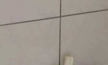 Imagem 2: Casa 2/4, sala, cozinha e banheiro