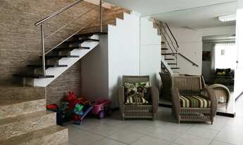 Imagem 7: Casa de condomínio para aluguel e venda possui 300 metros quadrados com 5 quartos