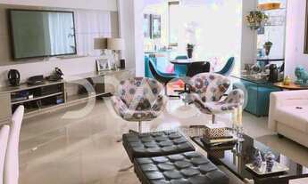 Imagem 2: Edifício Maria Irene com quatro quartos e a poucos metros da praia