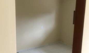 Imagem 6: Alugo kitnet em nova no Planalto 1/4 400,00 reais Não paga água. c/ garagem