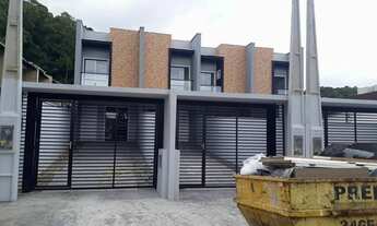 Imagem: Sobrado Geminado para Venda no Bairro Glória