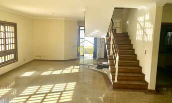 Imagem 6: Casa alto padrão para locação - 4 suítes - amplo quintal com jardim e churrasqueira