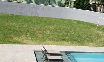 Imagem 7: Casa de condomínio para venda possui 800 metros quadrados com 5 quartos