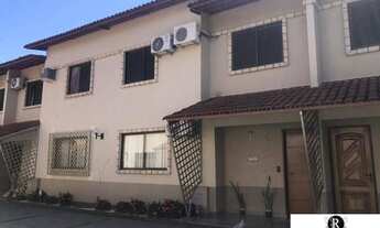 Imagem: Sobrado de 3 Quartos em Condomínio Fechado