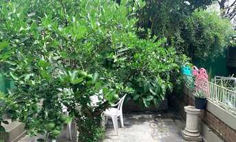 Imagem 7: Casa para venda possui 435 metros quadrados com 3 quartos em Caminho das Árvores - Salvado