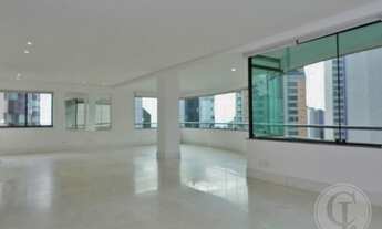 Imagem 4: Apartamento para aluguel e venda possui 204 metros quadrados com 4 quartos