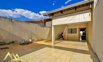 Imagem 1: Casa de 03 quartos no Residencial Canadá em Goiânia