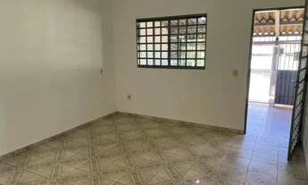 Imagem 4: VENDO EXCELENTE CASA LOCALIZADA NA QR 121 SAMAMBAIA SUL ACEITA FINANCIAMENTO FGTS 234.900