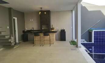 Imagem 7: Casa de condomínio para venda possui 450 metros quadrados com 5 quartos