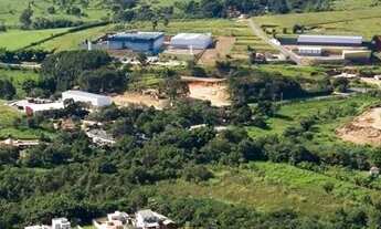 Imagem 2: Casa Plana com 3 dormitórios e 2 vagas no Residencial Alvorada