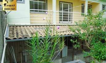 Imagem 2: Nova Era / JF - Casa Fundos 3/4 (2 Suítes) - Sala 2 ambientes - Terraço - 1 Vaga