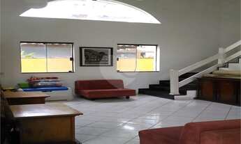 Imagem 7: Casa 5 suites em Condominio fechado à venda na Praia de Pernambuco no Guarujá