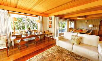 Imagem 3: Casa para venda tem 1100 metros quadrados com 6 quartos Capivari - Campos do Jordão - SP