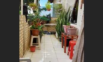 Imagem 6: Oportunidade Única! Vendo excelente sobrado com duas casas! Escriturada! QN 9! Confira!