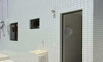 Imagem: Apartamento térreo com área externa nos