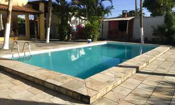 Imagem: Casa com piscina e espaço gourmet para