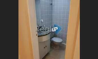 Imagem 4: SALA - LEBLON Galpão / depósito com venda por R$1.200.000