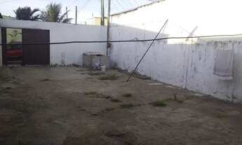 Imagem 2: Alugo casa 3 quartos +barraco lateral