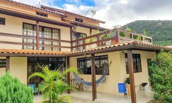 Imagem 2: Casa para venda tem 255 metros quadrados com 3 quartos em Piatã - Salvador - Bahia