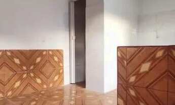 Imagem 2: Aluga se kitnets no jardim novo mundo 450 reais mais as taxas