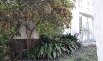 Imagem 6: Casa de esquina, imensa