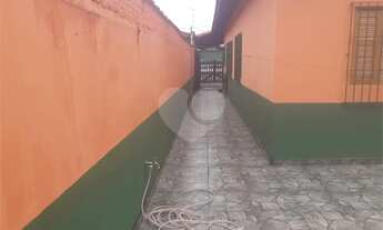 Imagem 3: 3 Dormitórios 1 suíte sala cozinha com área de serviço 2 banheiros quintal garagem para 3