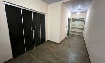 Imagem 3: Casa para venda possui 200 metros quadrados com 2 quartos em Maria Ortiz - Vitória - Espír