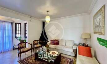 Imagem: Casa em Condomínio com 4 Quartos e 215m²