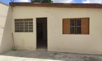 Imagem 2: Alugo 03 cômodos individual/ quintal grande