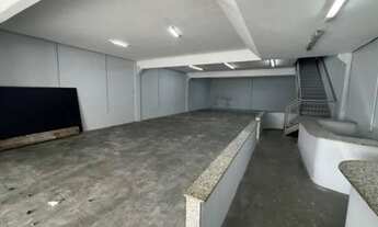 Imagem 5: Excelente Pavilhão na Azenha - Ideal para Vendas de Salvados ou Grandes Negócios!