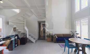 Imagem 2: Casa com Jardim e Vista Livre, 3 Suítes, 5 Vagas para locação, 389 m² Mercês Curitiba/PR