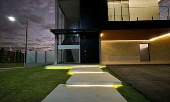 Imagem 2: Sobrado Novo de esquina no Jardins Capri 3 suítes superior 1 suite térrea 384 metros de te