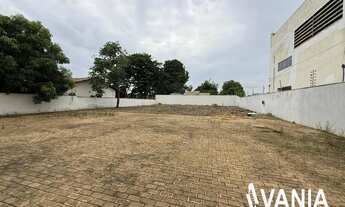 Imagem 3: Imóvel comercial com área administrativa e galpão