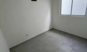 Imagem 2: CASA COM QUINTAL EM CONDOMÍNIO FECHADO