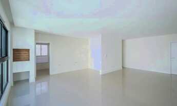 Imagem 2: Apartamento com 3 suítes e 2 vagas de garagem em Balneário Camboriú Centro