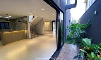 Imagem 3: Sobrado Exclusivo no Florais do Parque à Venda | 5 Suítes | 306 m²