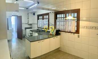 Imagem 7: Casa alto padrão para locação - 4 suítes - amplo quintal com jardim e churrasqueira