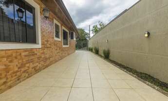 Imagem 4: Linda Casa térrea Reformada com jardim, excelente localização 220 m². no Butiatuvinha