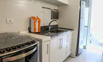 Imagem 3: Apartamento com sacada no Bigorrilho