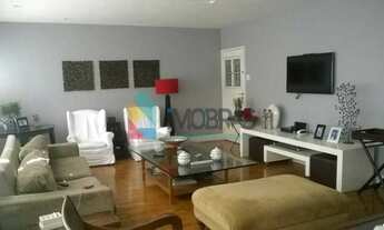 Imagem: Amplo apartamento em Laranjeiras