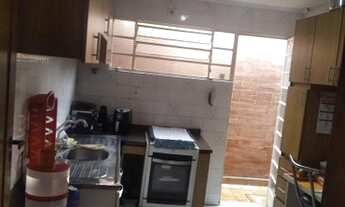 Imagem 2: Térrea , repleta em armários , edícula e churrasqueira- São Paulo - SP