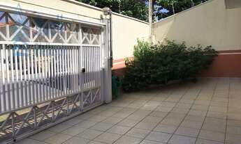 Imagem 2: Belo sobrado-próximo Macarronada Italiana-sol da manhã-3 dormitórios-closet-sacada-clara e