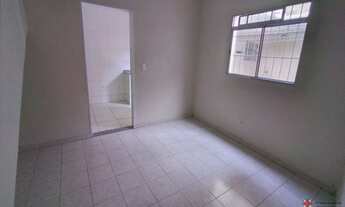 Imagem 2: CASA COM 01 DORMITÓRIO, SALA E COZINHA, BANHEIRO, QUINTAL E ÁREA GOURMENT (CHURRASQUEIRA)