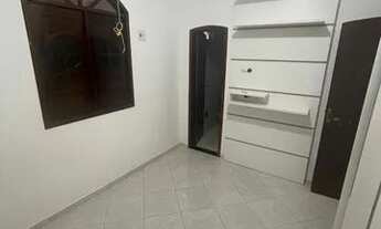 Imagem 2: Vendo casa 3/4 sendo 2 suites, dependência, área de lazer