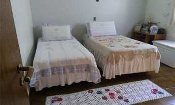 Imagem 5: Linda Casa de rua, com três dormitórios